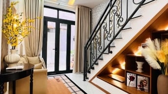 Căn Siêu phẩm 42/ Hồ Văn Huê, Phú Nhuận cách mặt tiền khoảng 15m 