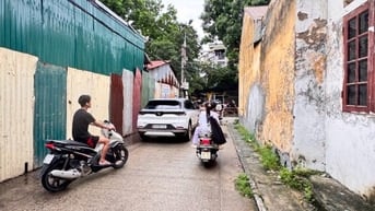 Bán đất tặng nhà Hồ Tùng Mậu 44m2, ô tô, ngõ thông , kinh doanh 6,6 tỷ