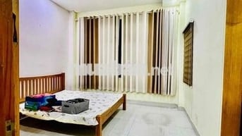 Nhà Mới Sạch Sân Rộng Rải Trồng Cây DT 5x25 1Trệt 1Lầu 3Pn 2Wc