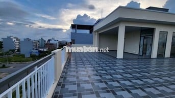 Mặt bằng sân thượng, thích hợp kinh doanh quán cf