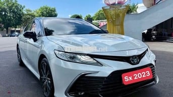 Toyota Camry 2023 2.0Q - 32000 km