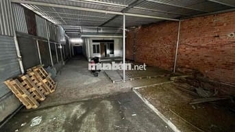 Cho thuê nhà + kho 8x30 - nhà cấp 4 ở và kho - 8triệu - đường nhựa