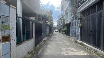 Cho thuê nhà nguyên căn tại đường Phan Huy Ích hẻm xe hơi