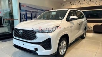 Toyota Innova Cross 2.0 CVT 2025 - 795 Triệu