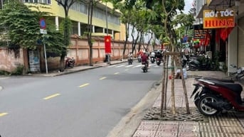 Bán gấp nhà đường tân vĩnh P4,Q4,dt:8x9m,giá:15,2tỷ(5 lầu)
