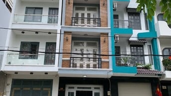 NHÀ ĐẸP 3 LẦU ĐỐI DIỆN CÔNG VIÊN 59 ĐƯỜNG 54 BÌNH PHÚ