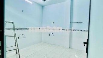 NHÀ MỚI SẠCH ĐẸP DT 7x15 1TRỆT 1LẦU 3PN 2WC HẺM 1 SẸC XE TẢI GẦN CHỢ