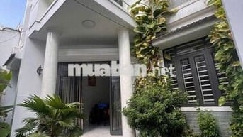 Chính chủ cần bán gấp ngôi nhà tâm đắc, sổ hồng rõ ràng