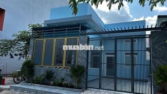 Nhà phố sổ hồng sẵn. Công chứng ngay. Tại Nhà Bè. Nhận nhà ngay.