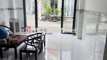 Chính chủ bán nhà gần đường Tạ Quang Bửu HXH