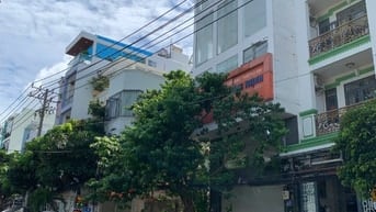 BÁN HOẶC CHO THUÊ TÒA NHÀ 5 LẦU  MẶT TIỀN CÓ THANG MÁY (7X17M)