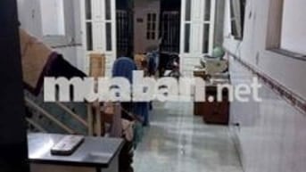 nhà đẹp đ 40/1 lầu 3pn 2wc ST có ban công xe hơi tói nhà