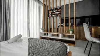 Nhà CHDV gần Phan Đăng Lưu, PN. DT 5.85x24m, hầm 5 tầng