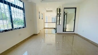 LÂU LÂU MỚI CÓ 1 CĂN ĐẸP . RẺ DUY NHẤT 