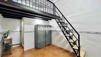 KHAI TRƯƠNG DUPLEX GÁC CAO CỬA SỔ TRỜI CÁCH HUIT - VHU 10P DI CHUYỂN