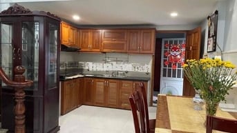 Tầng trệt nhà trọ ngã tư Huỳnh Tấn Phát và Nguyễn Thị Thập