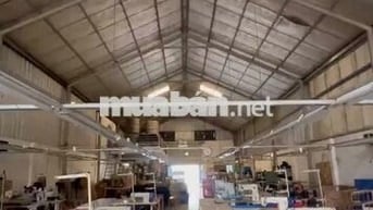Thuê kho bãi Quận 4 , DT 640m có tường xây kiên cố đẹp - chuẩn.