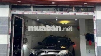 Bán Nhà Mặt Tiền Ngang 8m 3P Ngủ Q11 4 Tỷ Nhỉn