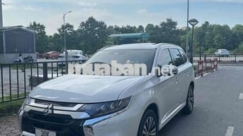 Mitsubishi Outlander 2022 2.0 CVT Premium - 3000 k