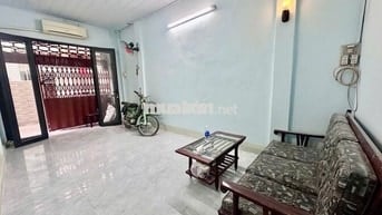Giá:14.5tr Nội That Mặt tiền Nguyễn Lâm,Trệt lững ,Phòng Khách 2PN,1WC