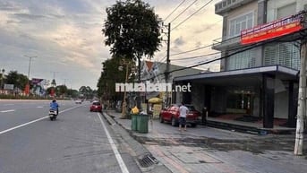 Cho thuê Nhà mặt tiền Phạm Ngọc Thạnh 872(m2) Trệt 3 Lầu
