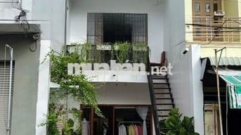 Bán gấp căn nhà 1 trệt 2 lầu ở Trung tâm Gò Dầu 120m2 - SHR- giá 790tr
