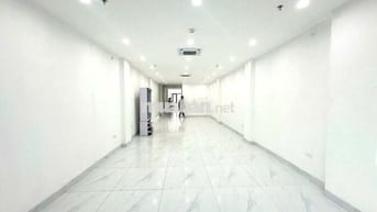 🏢 Cho thuê văn phòng tầng 5 – 100m² – 18tr/tháng – 128 Chùa Láng
