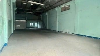 Cho thuê 2 kho xưởng 400 và 600m2. Gần UBND xã XTS hocmon