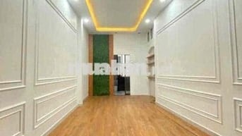 NHÀ CHO THUÊ GẤP NGUYÊN CĂN MẶT TIỀN KINH DOANH HOA SỨ P7 Q PHÚ NHUẬN