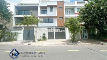 Biệt thự 8x16 full nội thất cao cấp đối diện UBND Quận 12