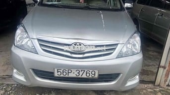 Toyota Innova 2010 G - 300000 km
