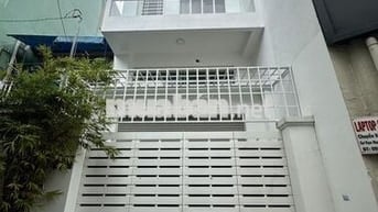 Cho thuê nhà gần ngã tư Âu Cơ - Lạc Long Quân 6PN giá 25tr/tháng TL