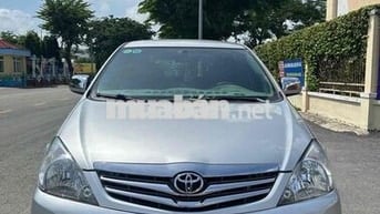 Toyota Innova 2008 V -AT.
