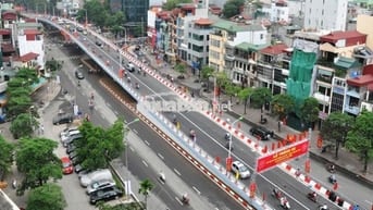 GĐ cần bán nhà phố KHÚC THỪA DỤ 50m ,7 Tầng Thang Máy