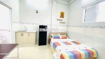TRỐNG SẴN 2 PHÒNG STUDIO Q1 THANG MÁY GIÁ RẺ