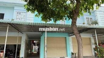 BÁN TRỌ 1 KIOT+4 PHÒNG,150M2, ĐƯỜNG D7 GẦN TRƯỜNG TIỂU HỌC BÀU BÀNG
