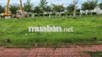 Đất nền đối diện công viên tại dự án liền kề KCN