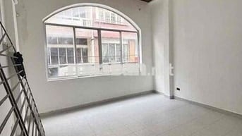 CẦN CHO THUÊ GẤP NHÀ NGUYÊN CĂN.SƯ VẬN HẠNH TRUNG TÂM QUẬN 10