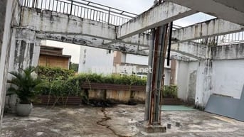 Sân thượng 160m2 - Phan Bội Châu Q1 ngay chợ Bến Thành giá chỉ 4x !!!!