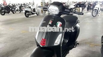 Xe tay ga Vespa 125 2022 đen nhám