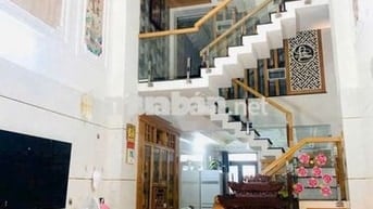 Lê Văn Quới giáp Tân Phú 64m2 5 tầng hẻm 8m thông 6PN chỉ 8,2 tỷ