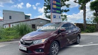 Honda City 2017 1.5 TOP - 9886 km