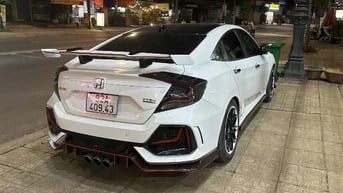 CIVIC 1.5L VTEC cuối 2017 Lên 150m tiền đồ chơi đồ zin còn đủ odo 78,6