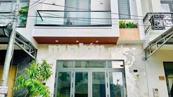 CHO THUÊ NHÀ LẦU 3PN KHU VĂN HÓA TÂY ĐÔ MỚI ĐẸP GIÁ 8.5TR/THÁNG