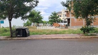 CẦN TIỀN CHO CON ĐI DU HỌC NÊN TÔI MUỐN BÁN LÔ ĐẤT 80m2, Full Thổ cư