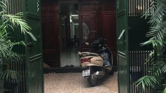 Cho thuê nhà DT 75m2, ở An Xá, Phúc Xá, Ba Đình, Hà Nội.