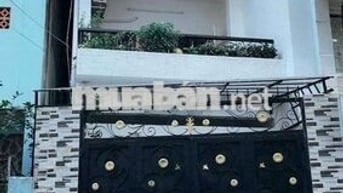 Nhà 4PN, xe hơi ngủ trong nhà. P5 Phú Nhuận.