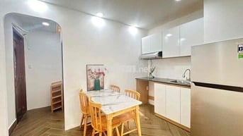 Studio cửa sổ trời – 2 Phòng Ngủ, 1 Phòng Khách – full nội thất, gần Đ