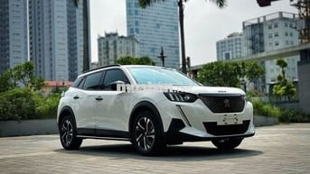 Peugeot 2008 màu trắng, sản xuất 2022