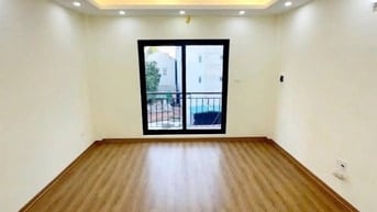 CHO THUÊ NHÀ PHỐ ĐÀM QUANG TRUNG – LONG BIÊN – NGAY CHÂN CẦU VĨNH TUY 